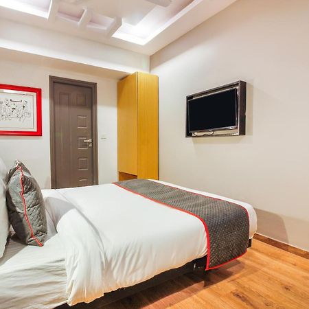 Hotel Super Townhouse Rcc Sunrise Hyderabad Exterior foto