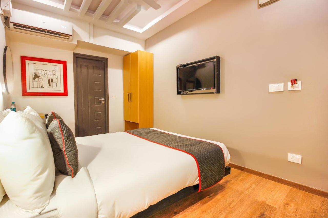 Hotel Super Townhouse Rcc Sunrise Hyderabad Exterior foto