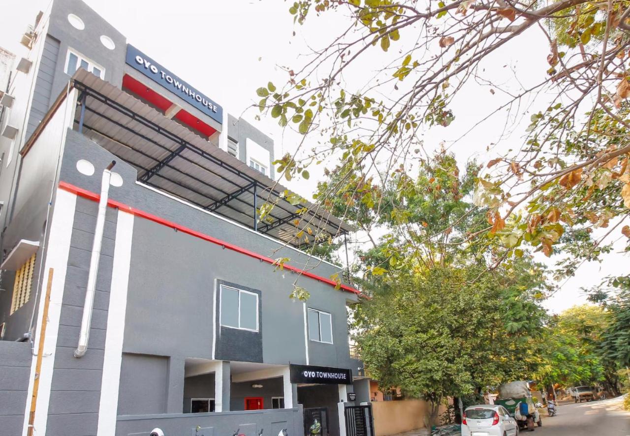 Hotel Super Townhouse Rcc Sunrise Hyderabad Exterior foto