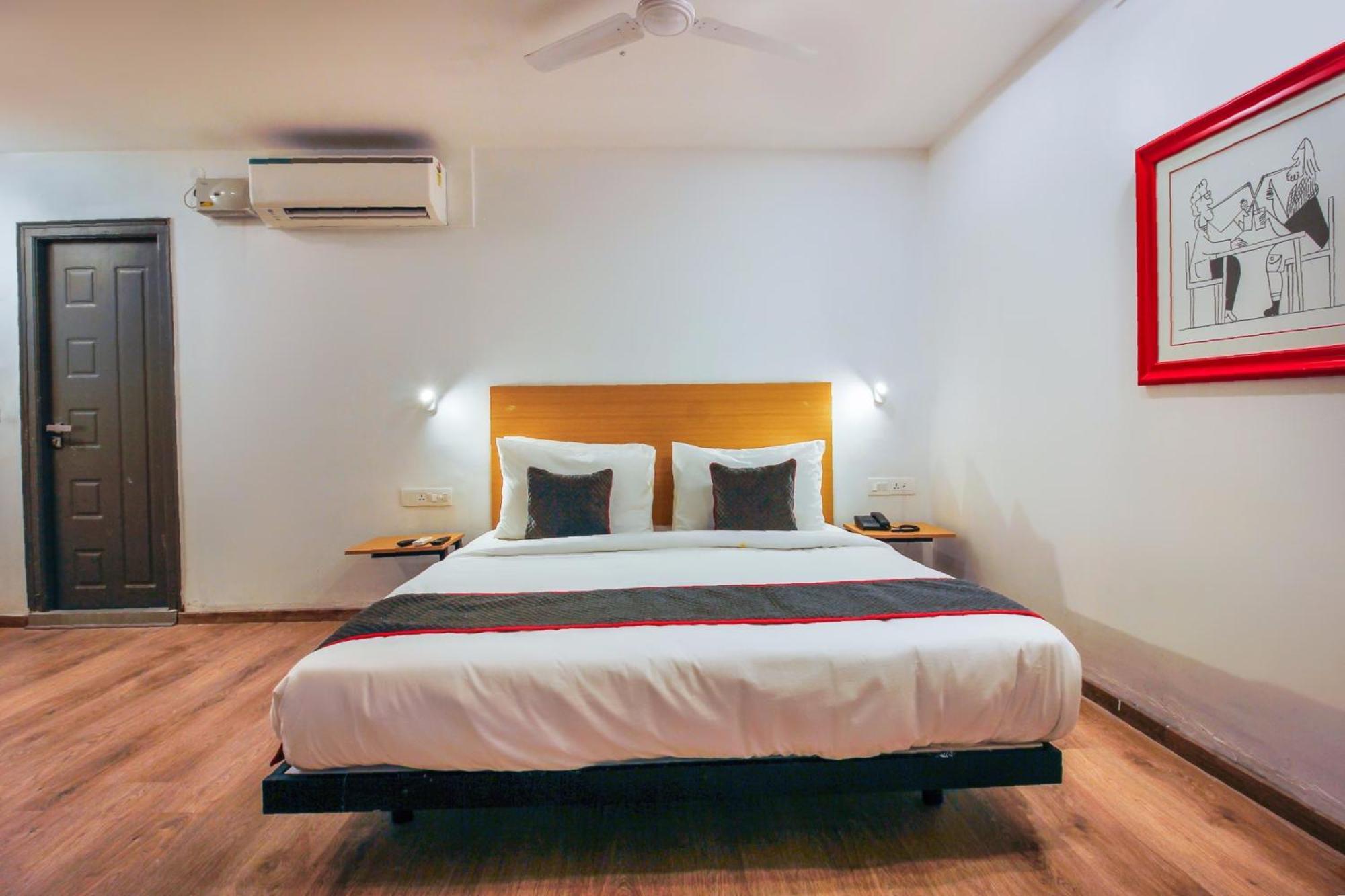 Hotel Super Townhouse Rcc Sunrise Hyderabad Exterior foto