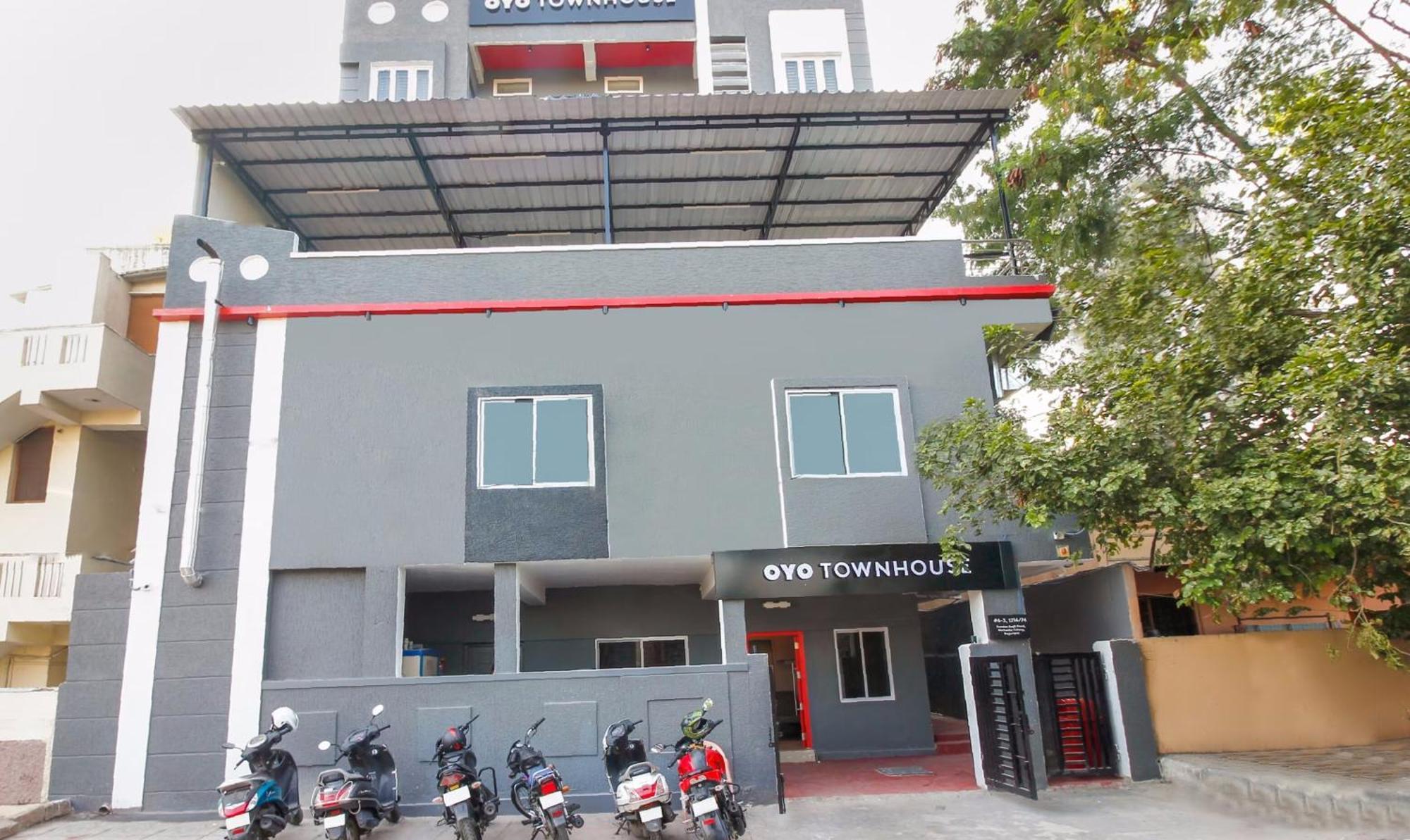 Hotel Super Townhouse Rcc Sunrise Hyderabad Exterior foto