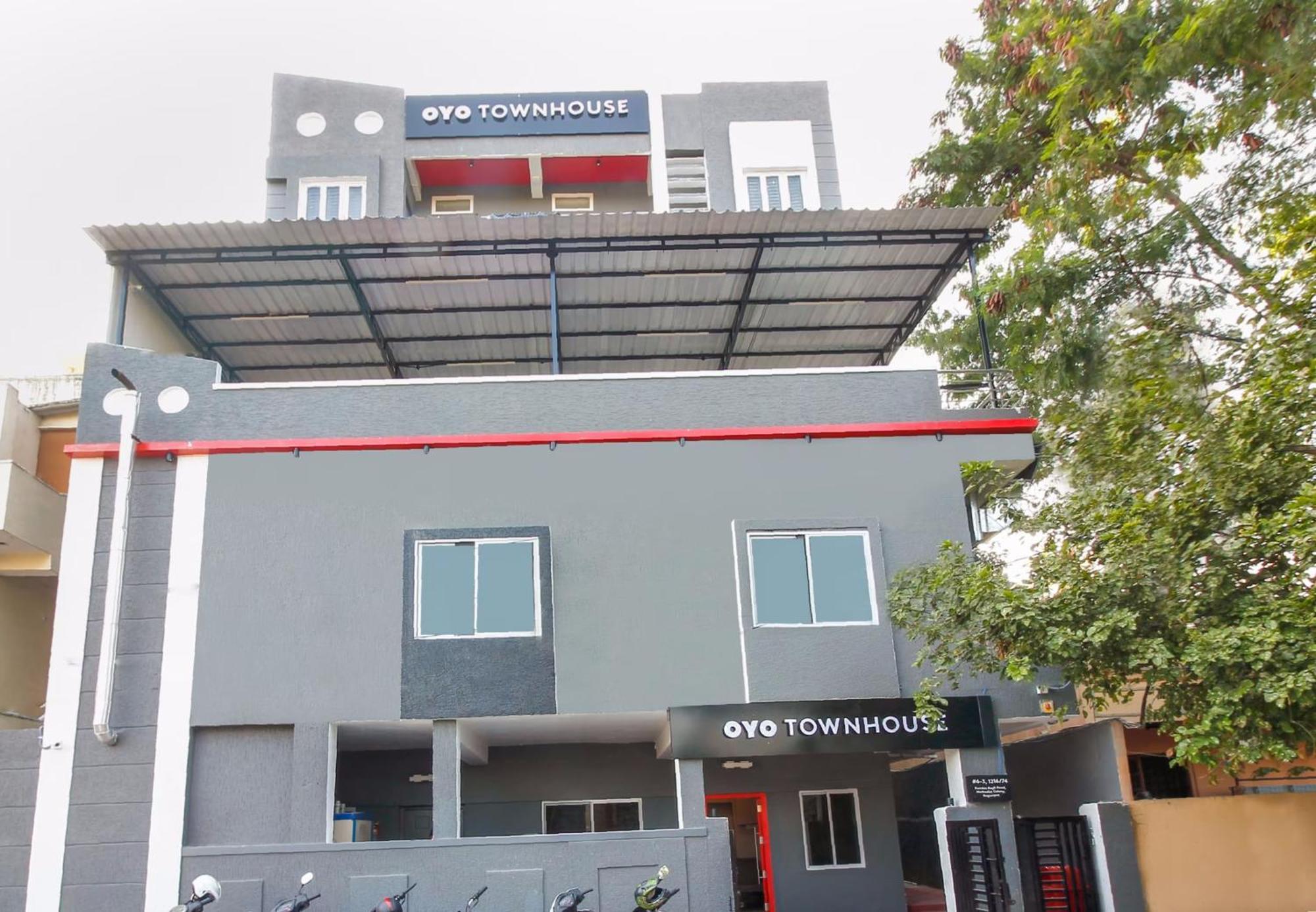 Hotel Super Townhouse Rcc Sunrise Hyderabad Exterior foto