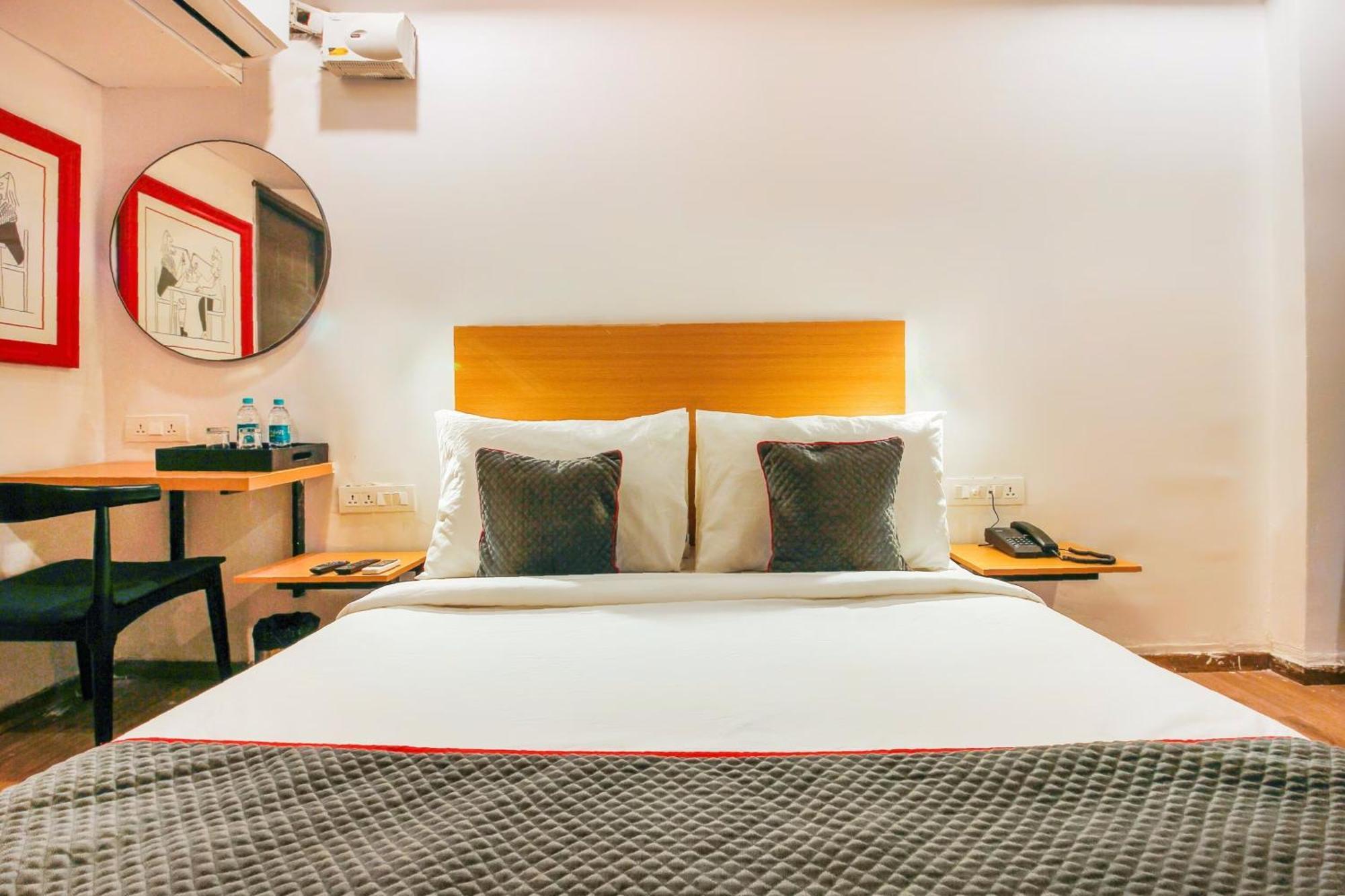 Hotel Super Townhouse Rcc Sunrise Hyderabad Exterior foto