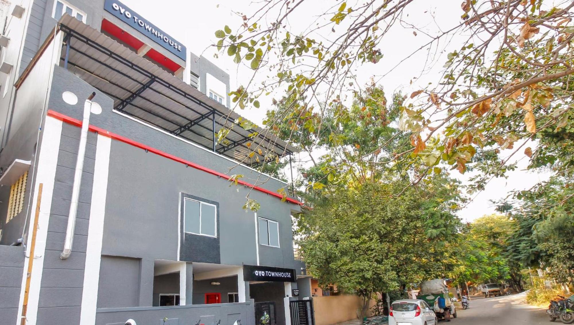 Hotel Super Townhouse Rcc Sunrise Hyderabad Exterior foto