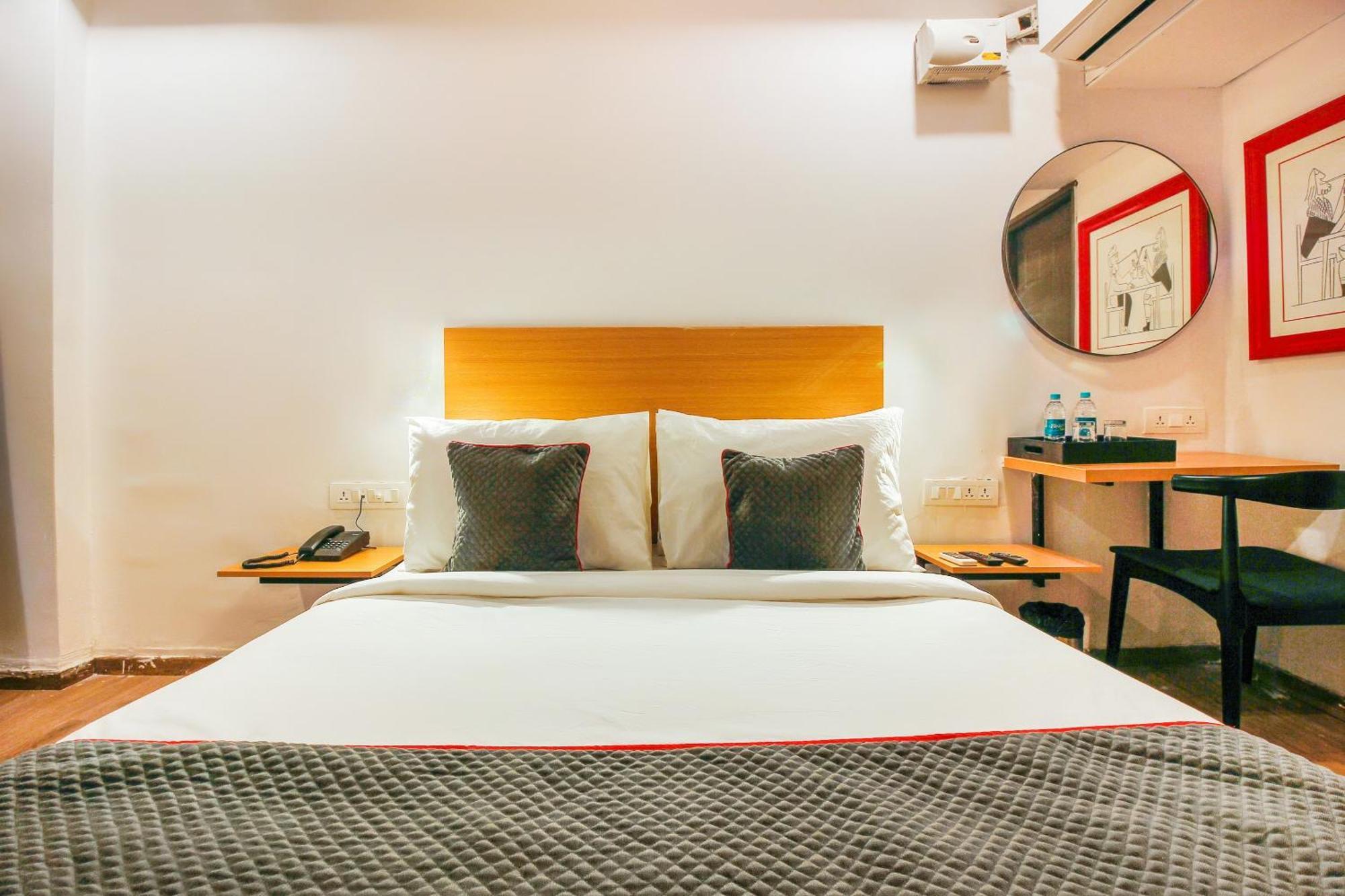 Hotel Super Townhouse Rcc Sunrise Hyderabad Exterior foto