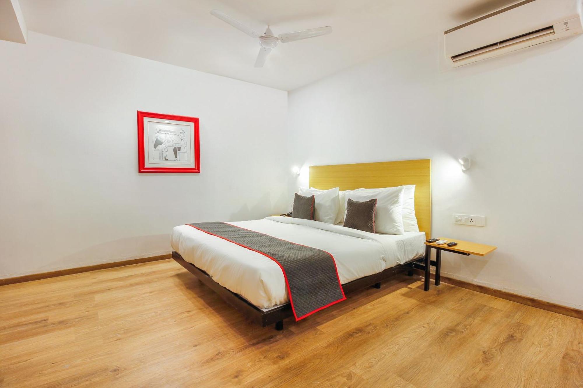 Hotel Super Townhouse Rcc Sunrise Hyderabad Exterior foto