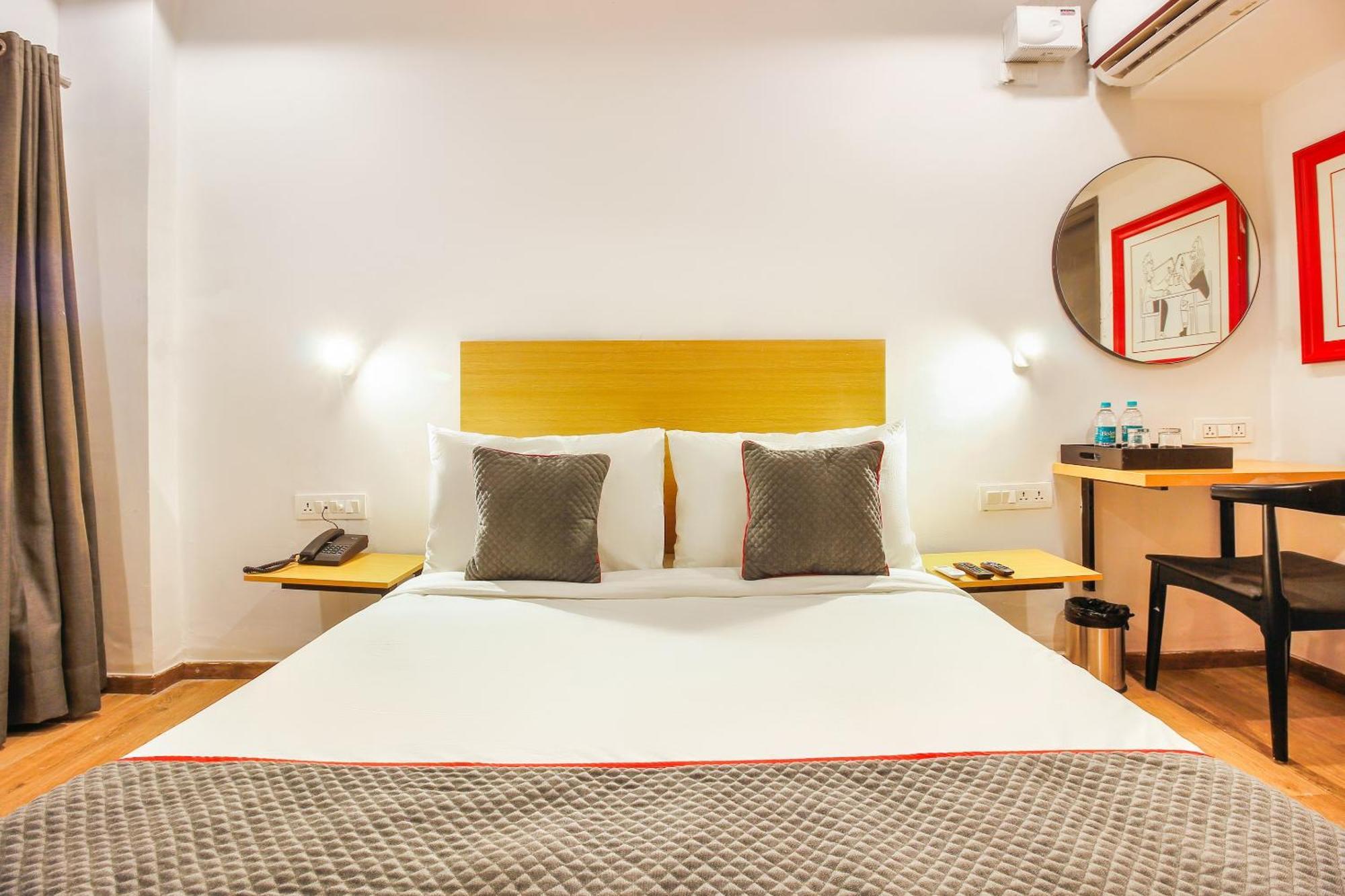 Hotel Super Townhouse Rcc Sunrise Hyderabad Exterior foto