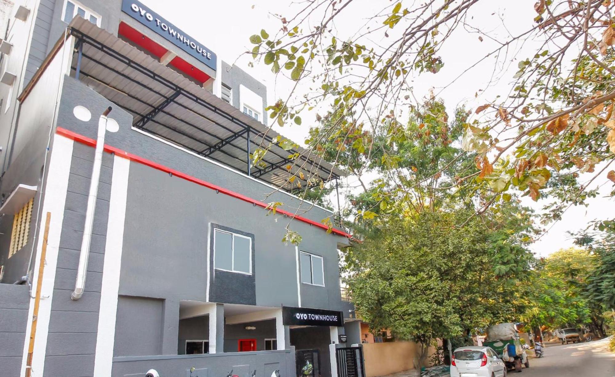 Hotel Super Townhouse Rcc Sunrise Hyderabad Exterior foto